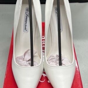 Forever Link Women's White Heels
